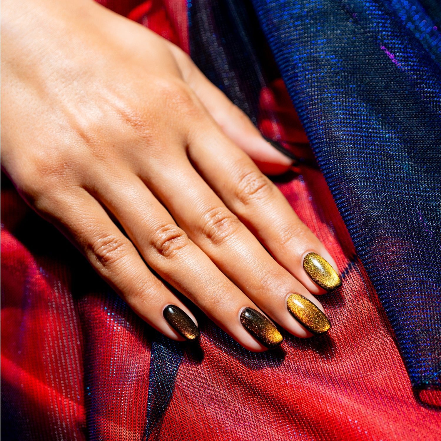 19697-GEL-CatEye-Magnet-HandGlam-CanYouCandleIt-Photo-2-min
