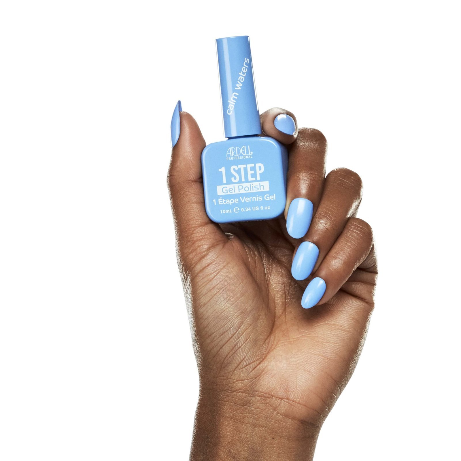 AR_38753_NA-OSG_Calm-Waters_Hand-Shot_Model-2_0127-min-scaled